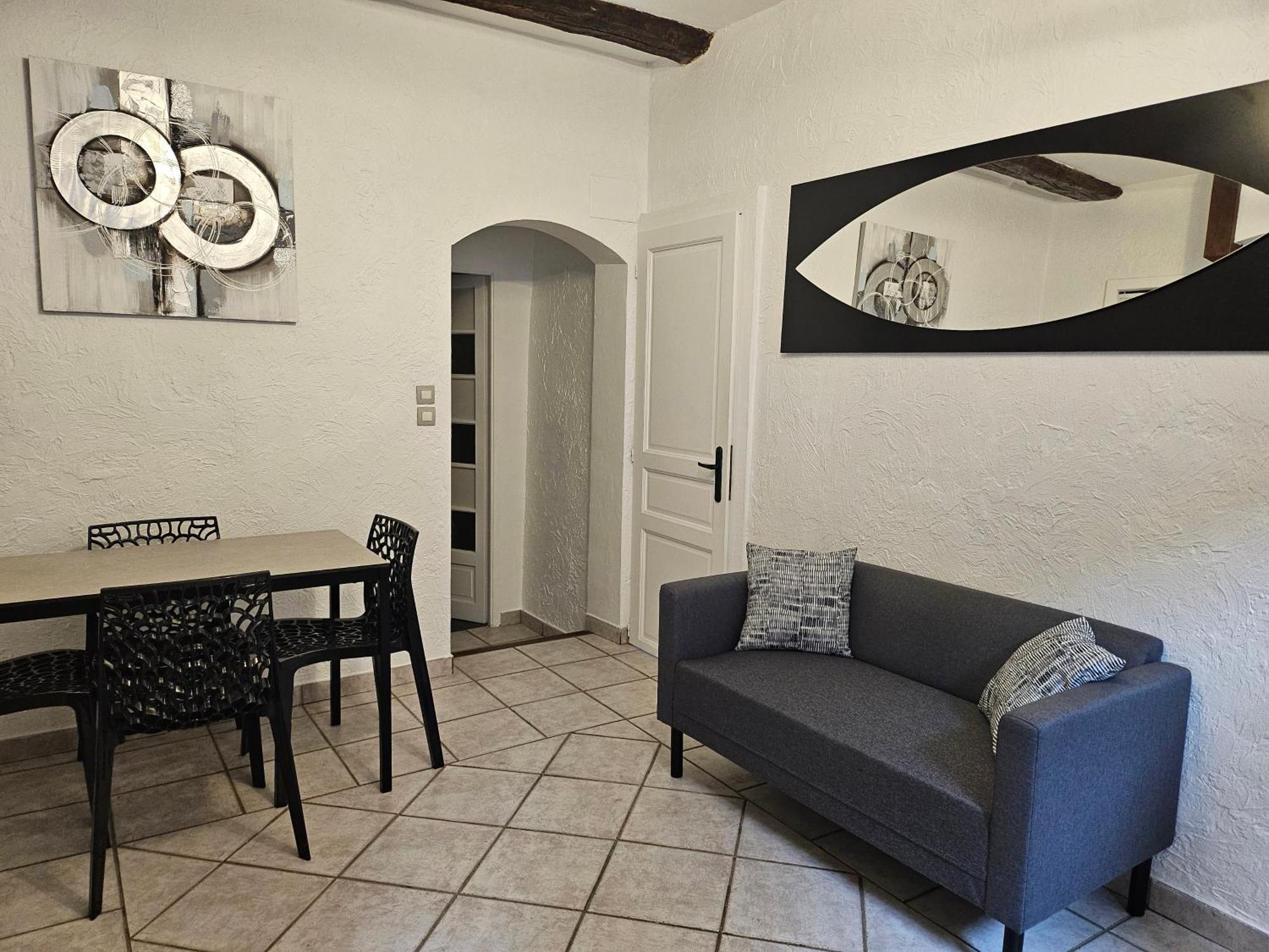 F2 entièrement refait à neuf en 2021 + parking. Apartamento Grasse Exterior foto